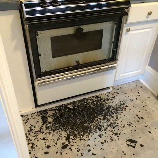 The Front Of Our Oven Shattered This Morning After Cooking At 400 Degrees For Only 15 Minutes