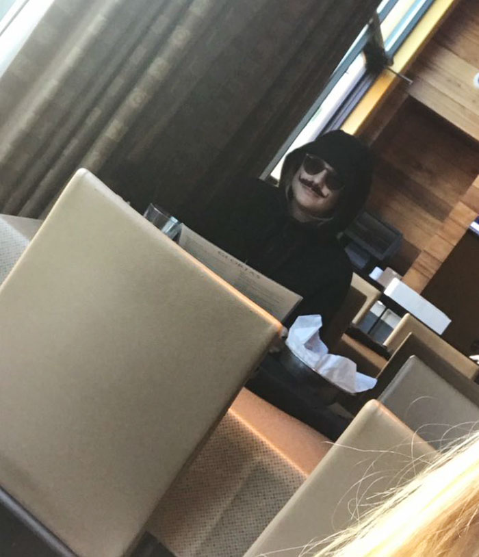 Girl Goes Undercover To Make Sure Friend's First Date Is Going OK, And Now Everyone Wants To Be Her BFF