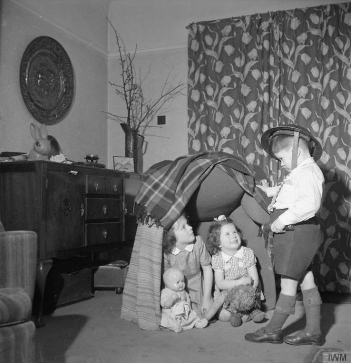 Kids Play In A Fort, New York