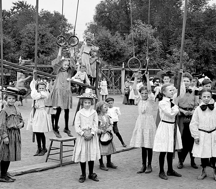 Girls’ Playground, Harriet Island, 1905