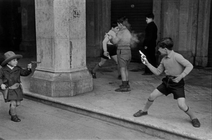 Children Playing With Toy Guns, Rome, 1951