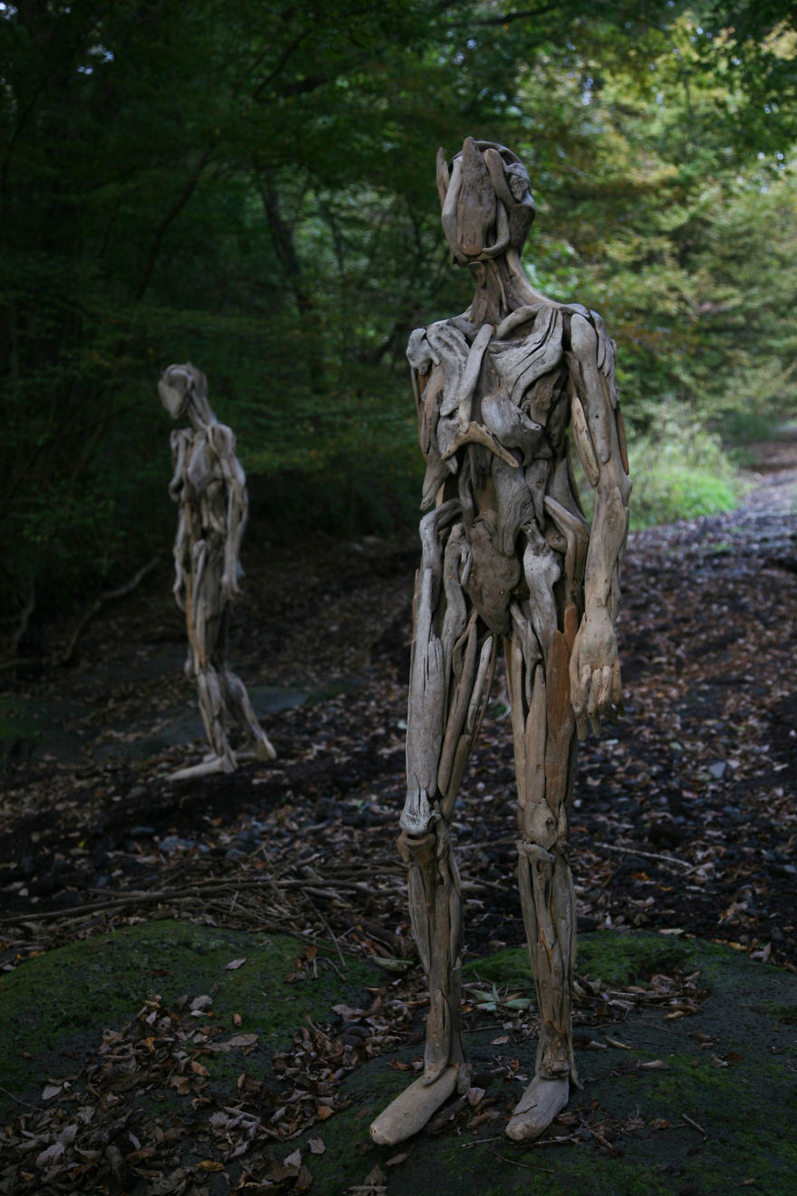 Haunting Driftwood Sculptures By Japanese Artist Nagato Iwasaki Haunting Driftwood Sculptures By Japanese Artist Nagato Iwasaki
