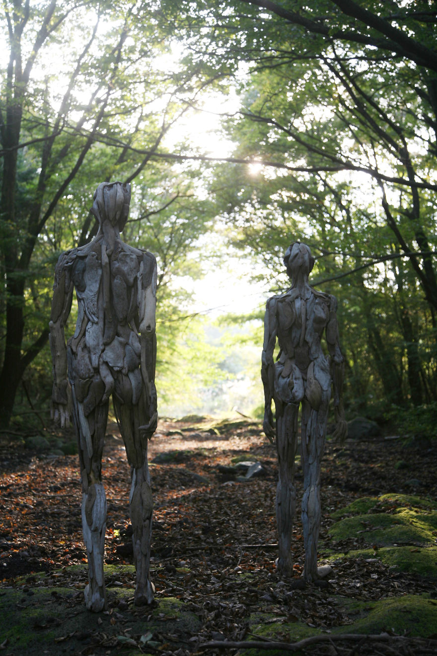Haunting Driftwood Sculptures By Japanese Artist Nagato Iwasaki Haunting Driftwood Sculptures By Japanese Artist Nagato Iwasaki