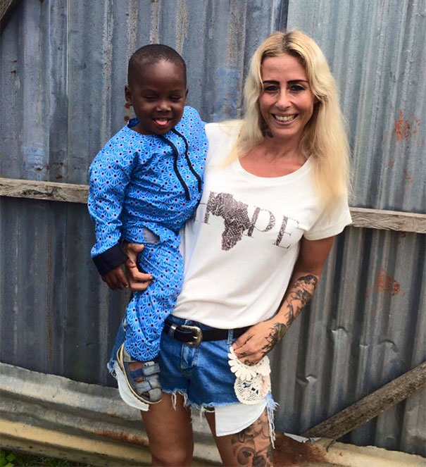 nigerian-starving-thirsty-boy-first-day-school-anja-ringgren-loven-4 nigerian-starving-thirsty-boy-first-day-school-anja-ringgren-loven-4