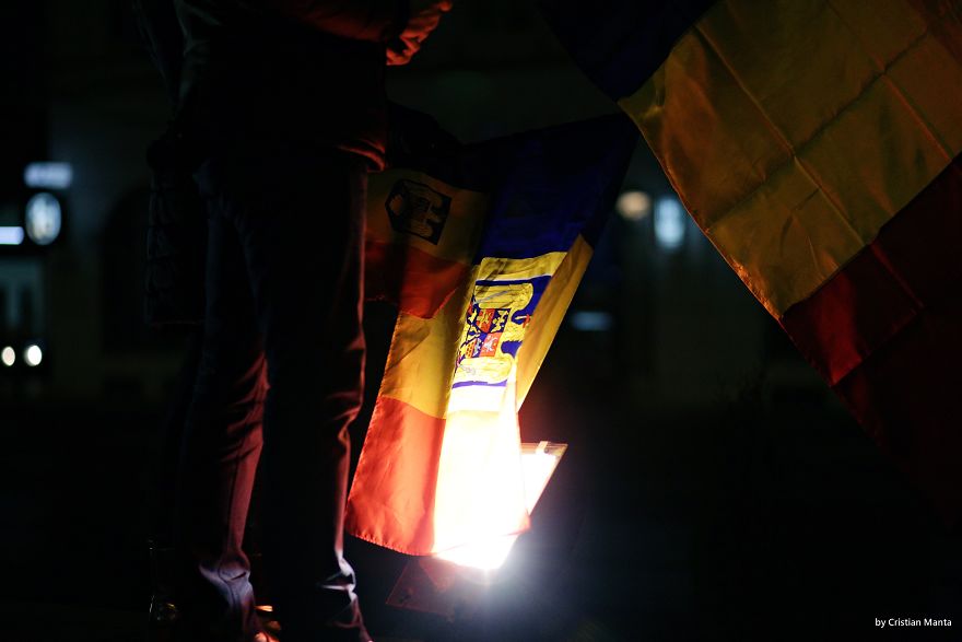 #rezist - Romania's Anti-Corruption Protests