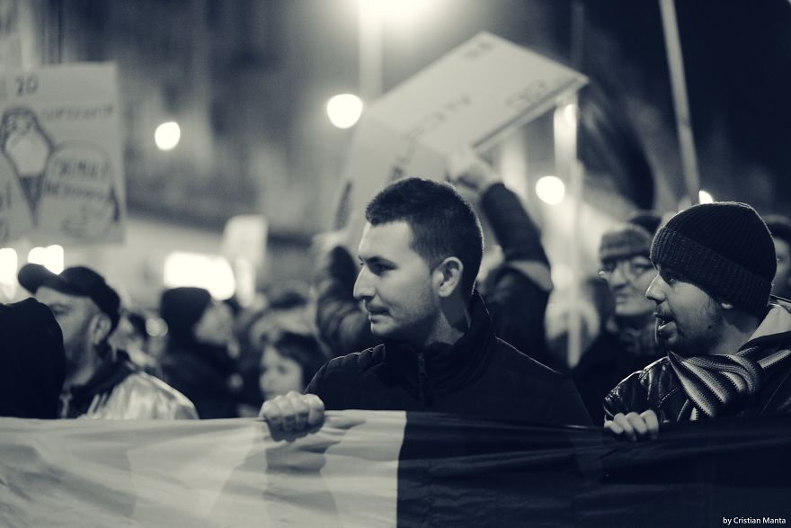 #rezist - Romania's Anti-Corruption Protests