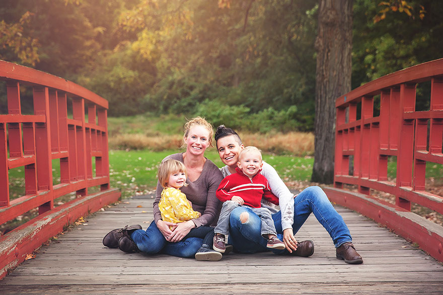 set-of-twins-sibling-photoshoot-10