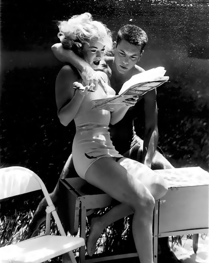Underwater Pinups Photography