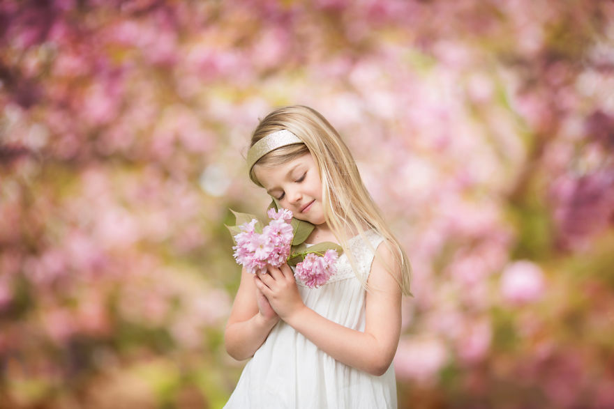I Photograph Children Outdoors To Showcase Great Britain's Incredible Colourful Seasons I Photograph Children Outdoors To Showcase Great Britain's Incredible Colourful Seasons