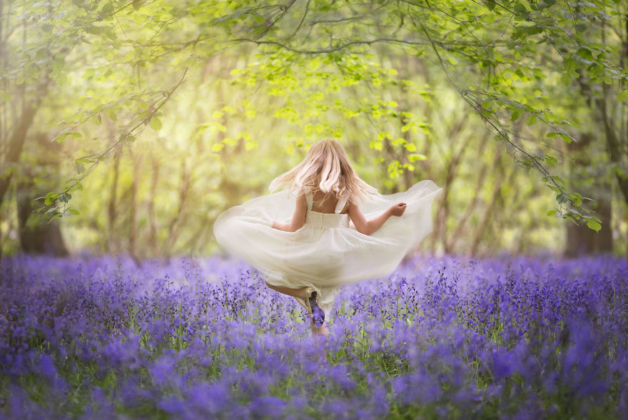 I Photograph Children Outdoors To Showcase Great Britain's Incredible Colourful Seasons