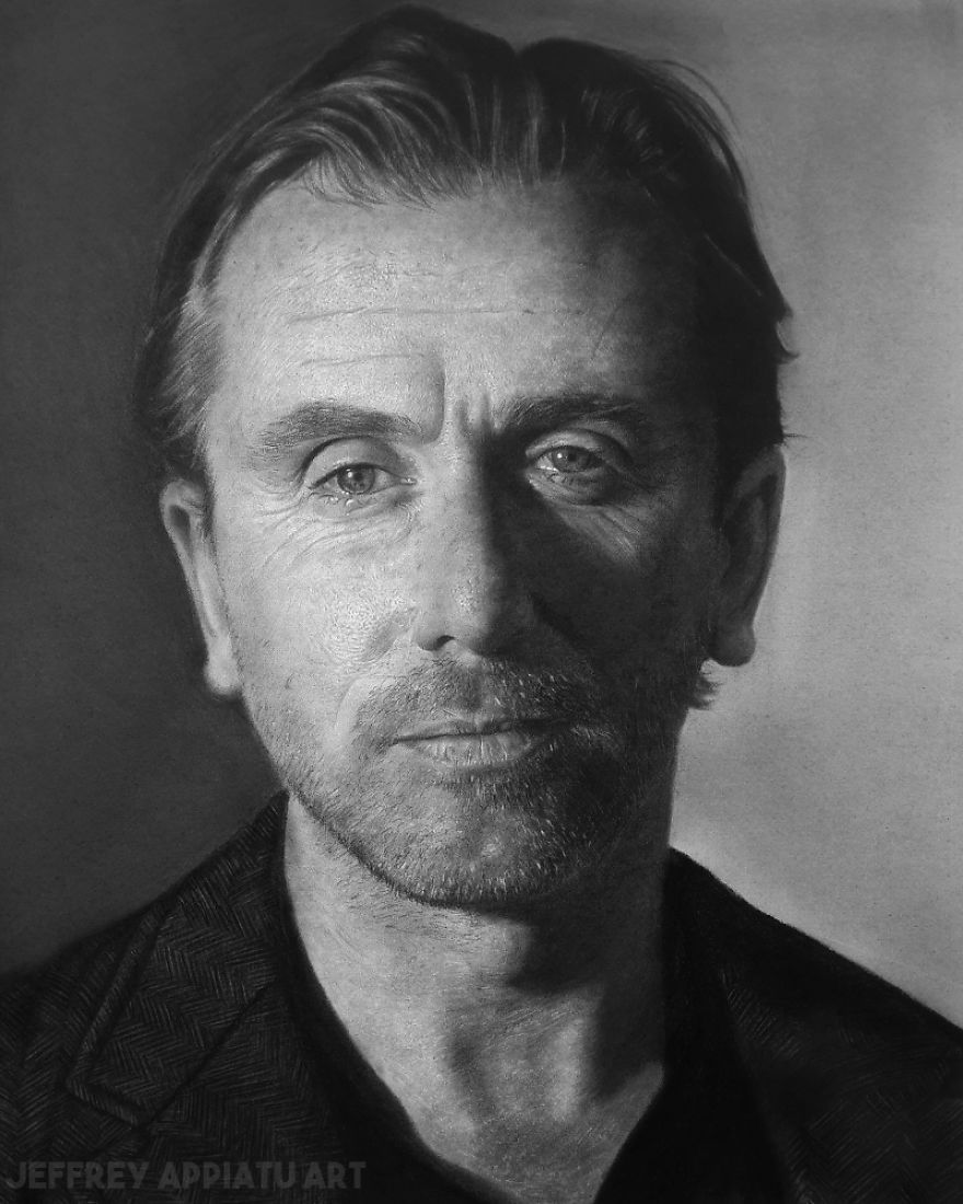 I Make Realistic Charcoal And Graphite Drawings