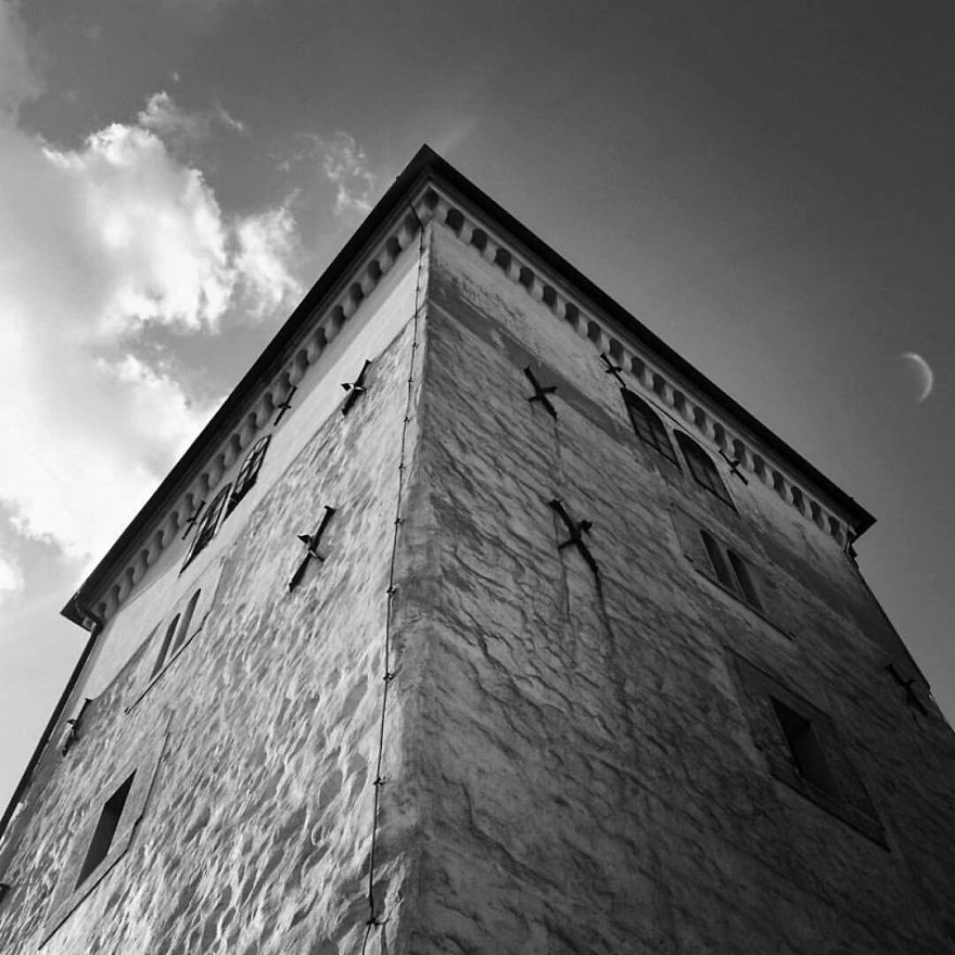 My Monochrome World.