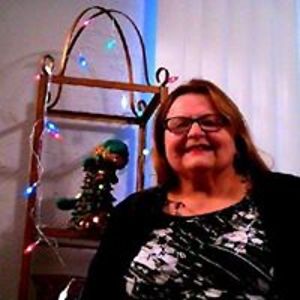 gloriaholoiday avatar