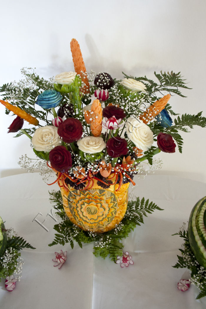 Carvings From Fruit And Vegetables