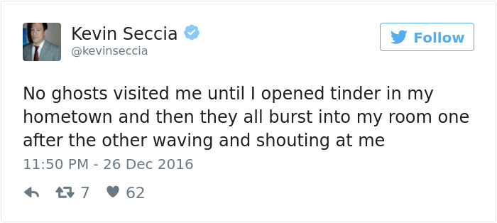 A funny tweet about dating, mentioning Tinder and ghosts appearing in a humorous way.
