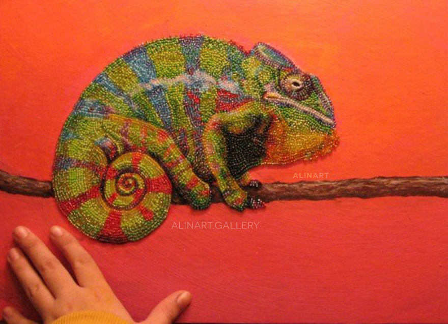 I Made These Chameleons Out Of Thousands Of Glass Beads I Made These Chameleons Out Of Thousands Of Glass Beads