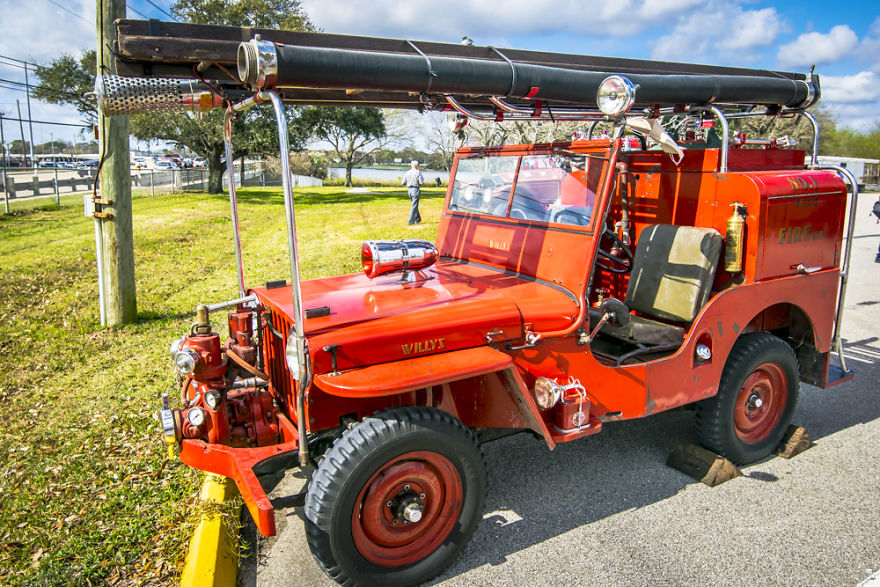 Old Firetruck By Alberto Lama