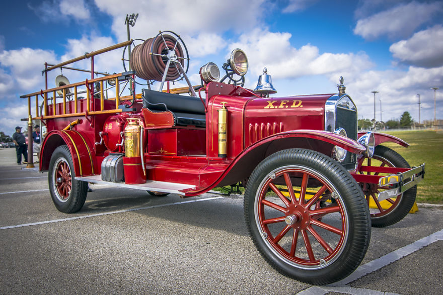 Old Firetruck By Alberto Lama
