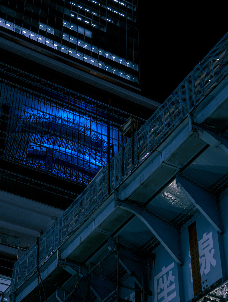 Derive: Wandering Under The Neon Lights Of Tokyo Derive: Wandering Under The Neon Lights Of Tokyo