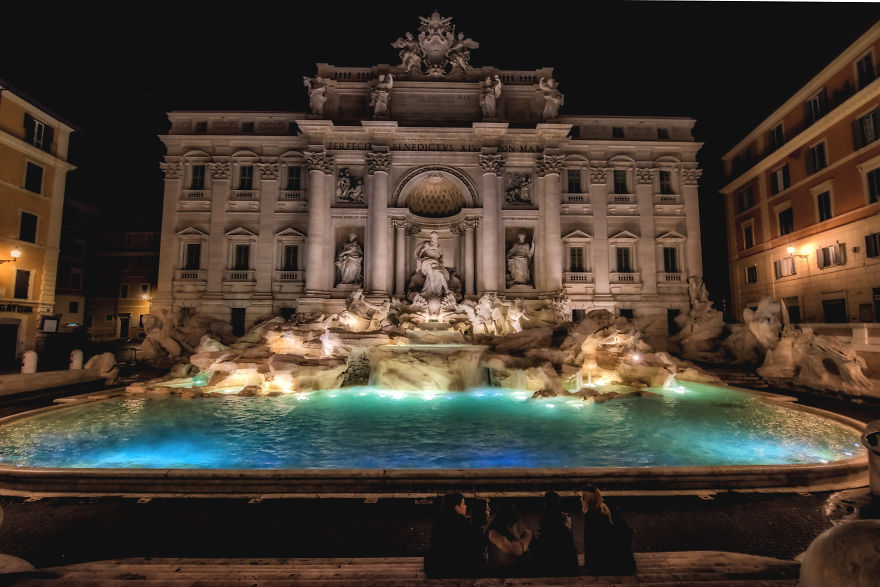 I Managed To Capture Tourist Free Images Of Romes Sites