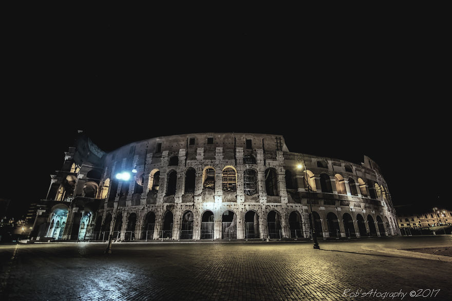 I Managed To Capture Tourist Free Images Of Romes Sites