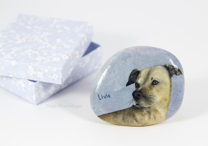 Oil Paintings On Stones