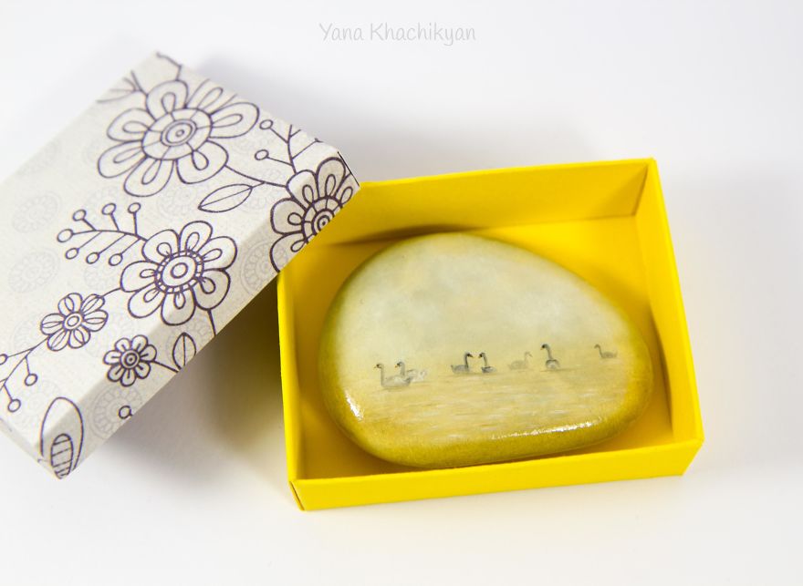 Oil Paintings On Stones