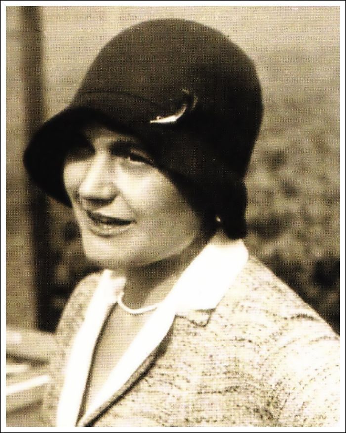 Eliška Junková (16 November 1900 – 5 January 1994), Born Alžběta Pospíšilová And Also Known As Elizabeth Junek, Was A Czechoslovakian Automobile Racer. She Is Regarded As One Of The Greatest Female Drivers In Grand Prix Motor Racing History.