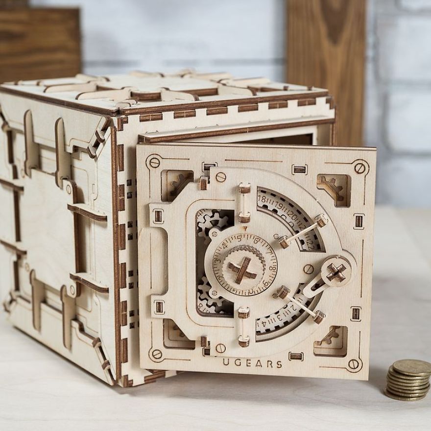 This New Wooden Mechanical Puzzle Will Inspire Your Engineering Mind This New Wooden Mechanical Puzzle Will Inspire Your Engineering Mind
