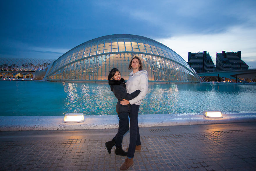 How My Family Of 4 Travel Around The World For Free On Biz Class Tickets Worth $54,000!