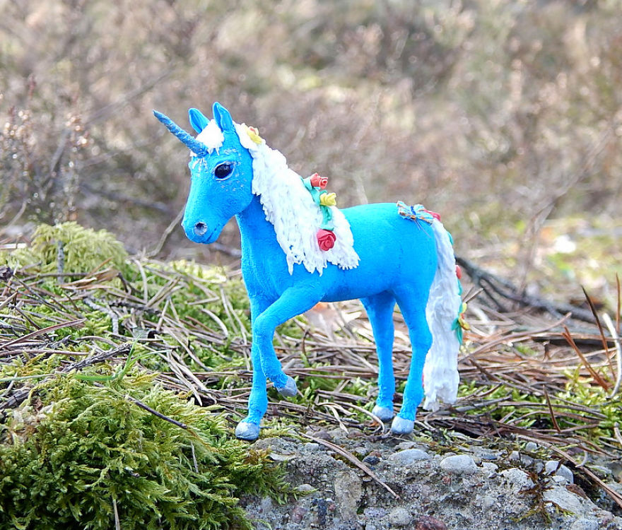 Голубой единорог архейдж. Единорог с длинным хвостом. Голубой единорог. Синяя единорожка. Голубой единорог.