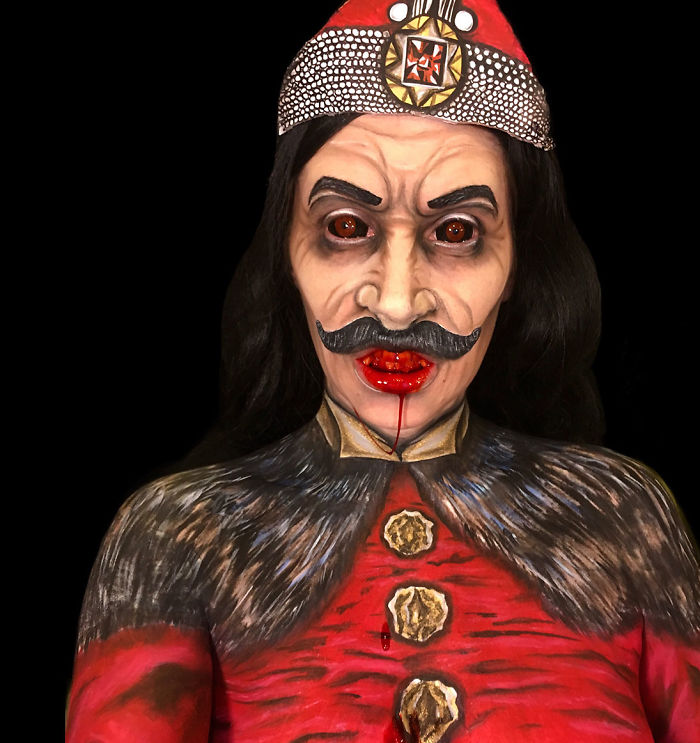 I Spend 10-20 Hours At A Time Turning Myself Into Different Characters