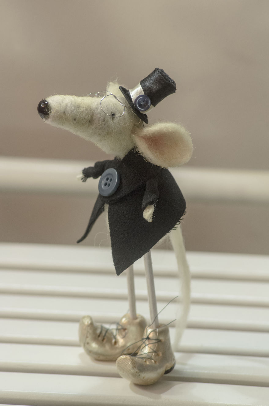 I Collect Talents And Show Their Amazing Artworks To People I Collect Talents And Show Their Amazing Artworks To People