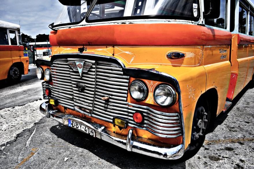 I Collect Talents And Show Their Amazing Artworks To People I Collect Talents And Show Their Amazing Artworks To People