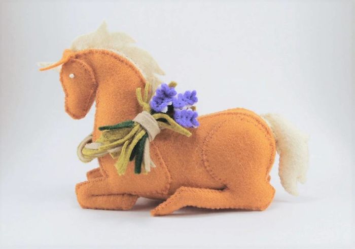 I Create One-of-a-kind Animals Out Of Wool Felt