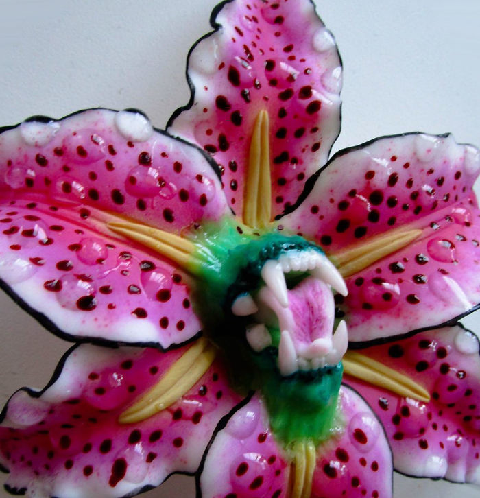 I Make Delicate Carnivorous Flowers (carnifloras Or Fleeth) Using Polymer Clay And Natural Gems