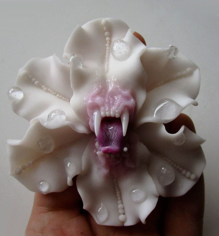 I Make Delicate Carnivorous Flowers (carnifloras Or Fleeth) Using Polymer Clay And Natural Gems