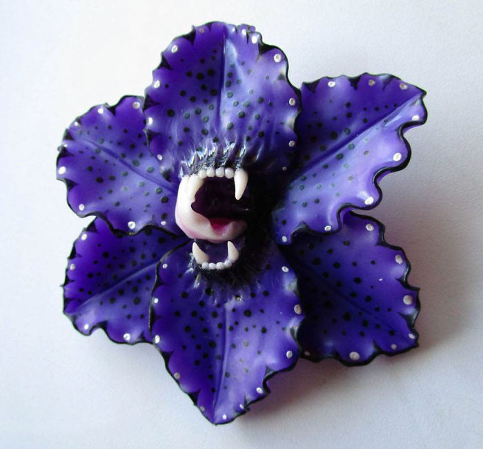 I Make Delicate Carnivorous Flowers (carnifloras Or Fleeth) Using Polymer Clay And Natural Gems