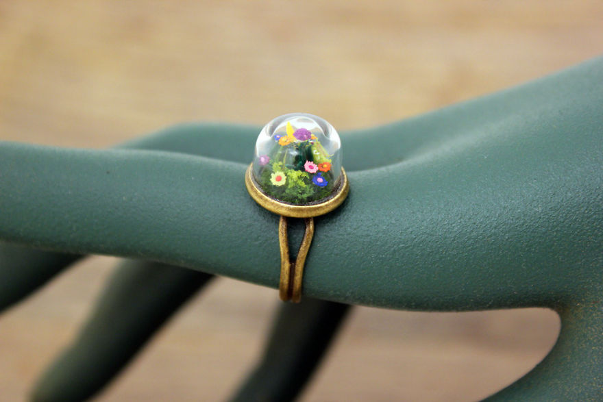 I Make Entire Miniature Worlds Inside Pieces Of Jewelry