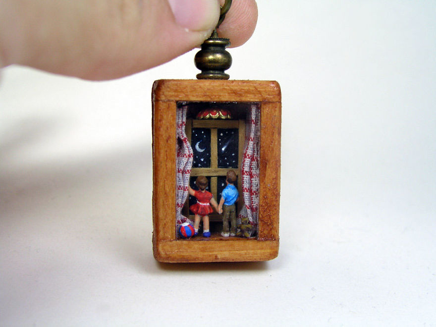 I Make Entire Miniature Worlds Inside Pieces Of Jewelry