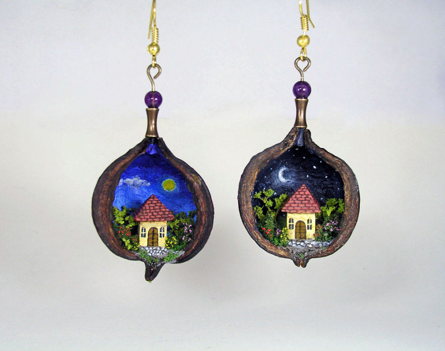 I Make Entire Miniature Worlds Inside Pieces Of Jewelry