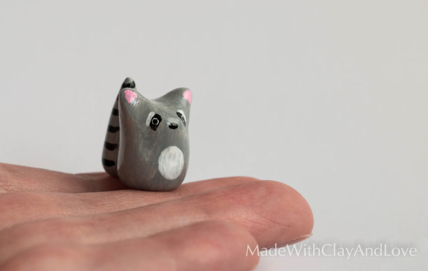 I Make Miniature Minimalist Ceramic Animals With A Touch Of Whimsy And Individual Personalities