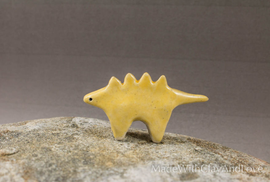 I Make Miniature Minimalist Ceramic Animals With A Touch Of Whimsy And Individual Personalities
