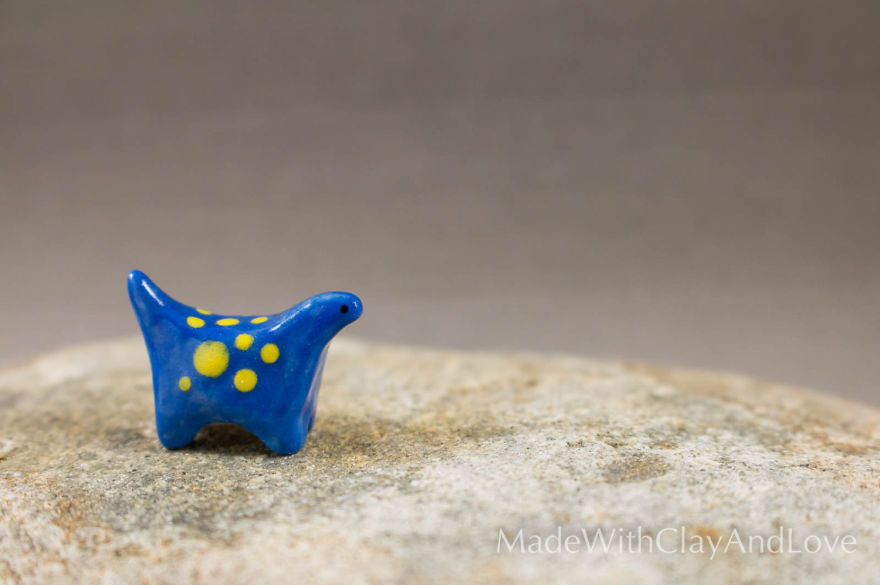 I Make Miniature Minimalist Ceramic Animals With A Touch Of Whimsy And Individual Personalities