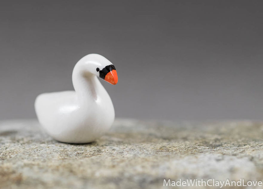 I Make Miniature Minimalist Ceramic Animals With A Touch Of Whimsy And Individual Personalities