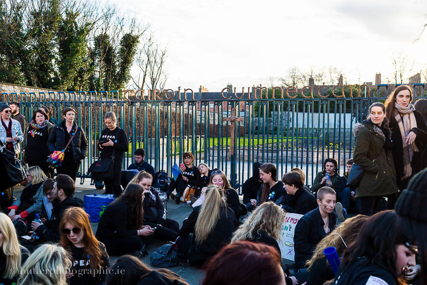On International Women's Day 2017, We Photographed The "Strike 4 Repeal" March In Dublin