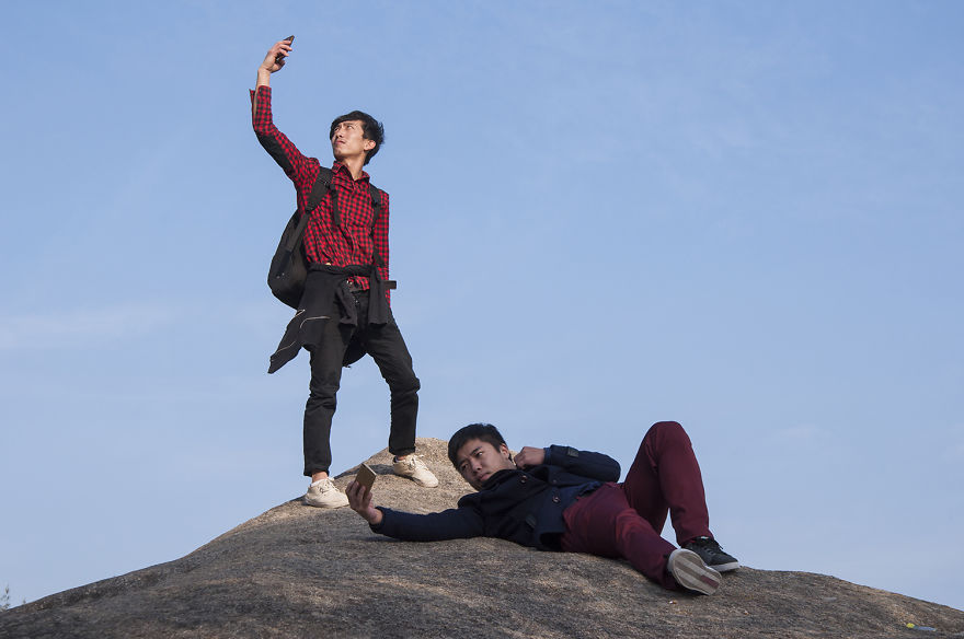 I See Many Funny Strangers On The Rock Everyday I See Many Funny Strangers On The Rock Everyday