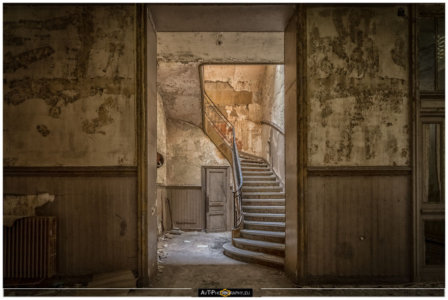 Old Administration Office Out Of Office