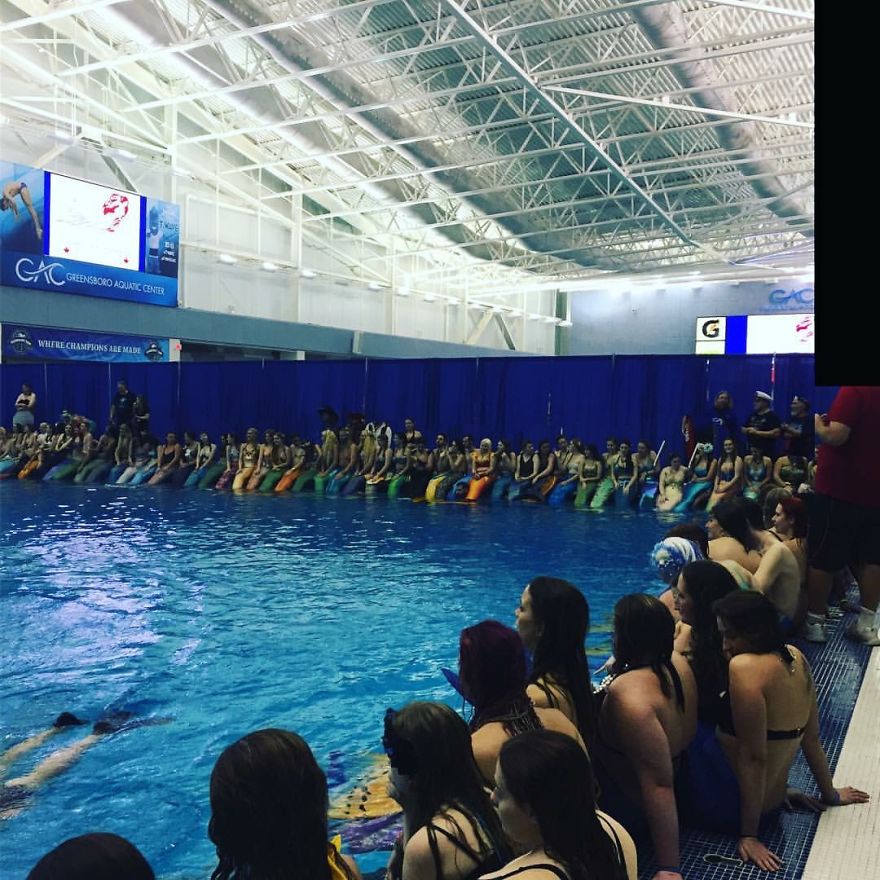Over 300 People Gather To An International Mermaid Convention Over 300 People Gather To An International Mermaid Convention