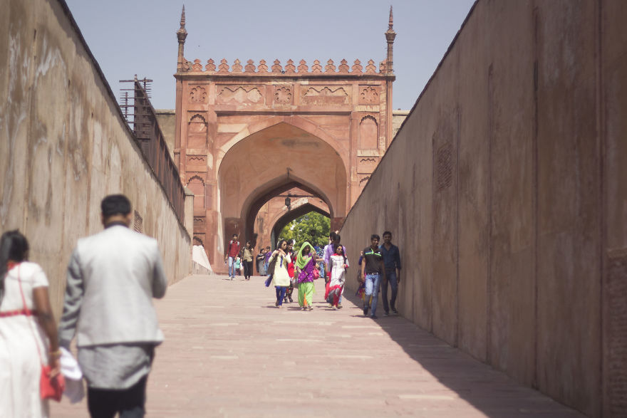 Photographer Took A "Tourist Eye View" Across India - And The Result Was Amazing.